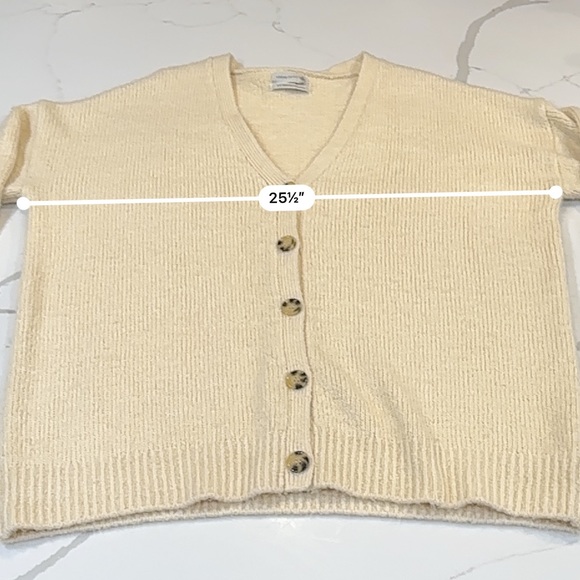 Urban Outfitters Oversized Cream Cardigan-Size Small - Picture 3 of 6
